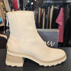 ‼️SOLD IN STORE‼️Dolce Vita Suede Boot